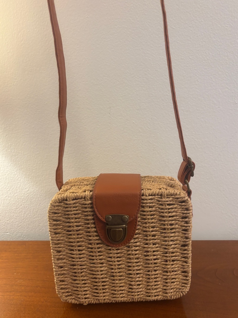 Already There Natural Wicker Crossbody Bag - Picture 2 of 12